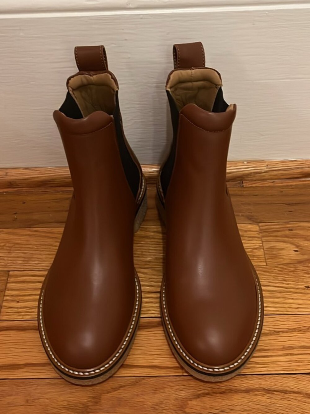 Everlane - Leather Chelsea Boots - Size 5 - Brown